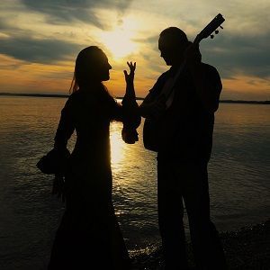 Carmen L&oacute;pez und Ricardo Volkert: "VIVIR&Eacute;MOS!", Foto: Simon &Ouml;ttl